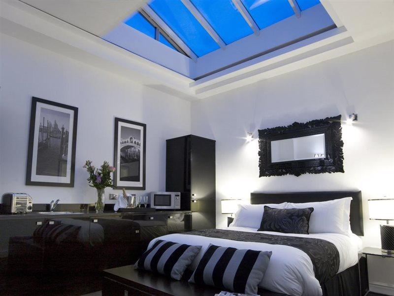 Strozzi Palace Suites By Mansley Cheltenham Buitenkant foto