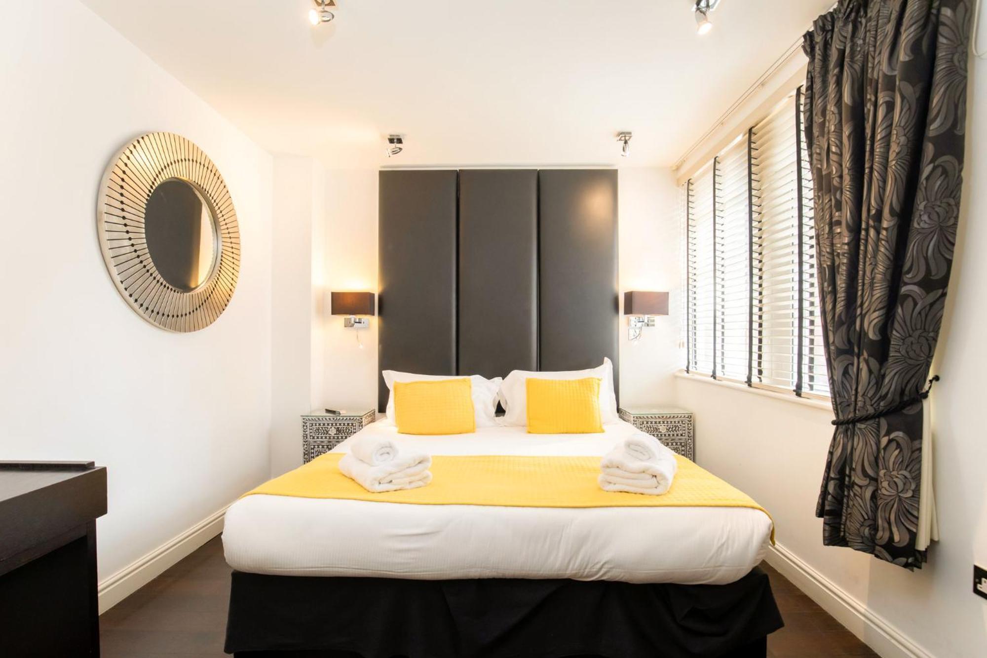 Strozzi Palace Suites By Mansley Cheltenham Buitenkant foto