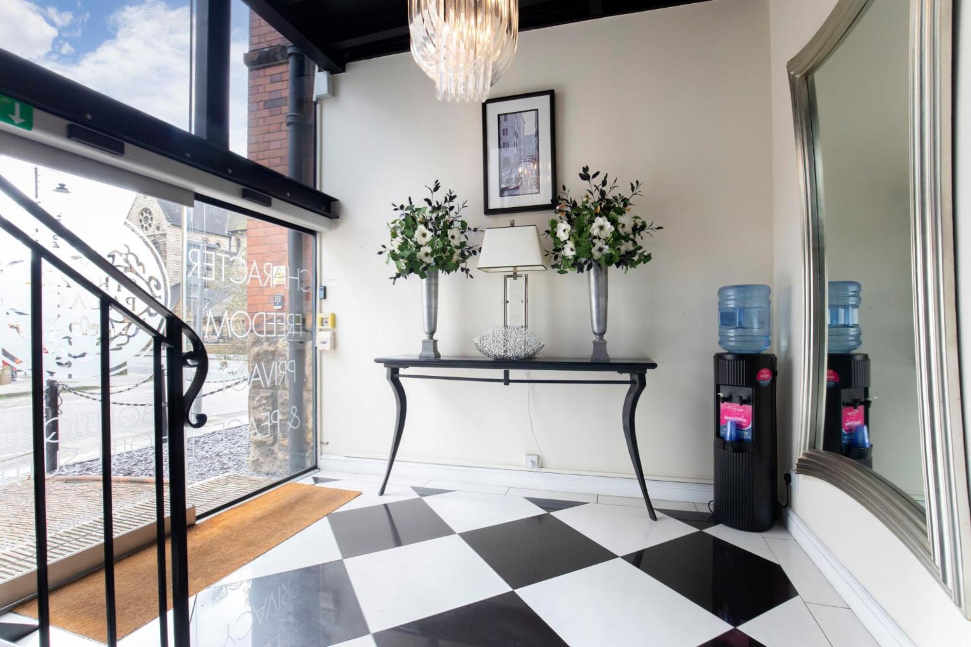 Strozzi Palace Suites By Mansley Cheltenham Buitenkant foto