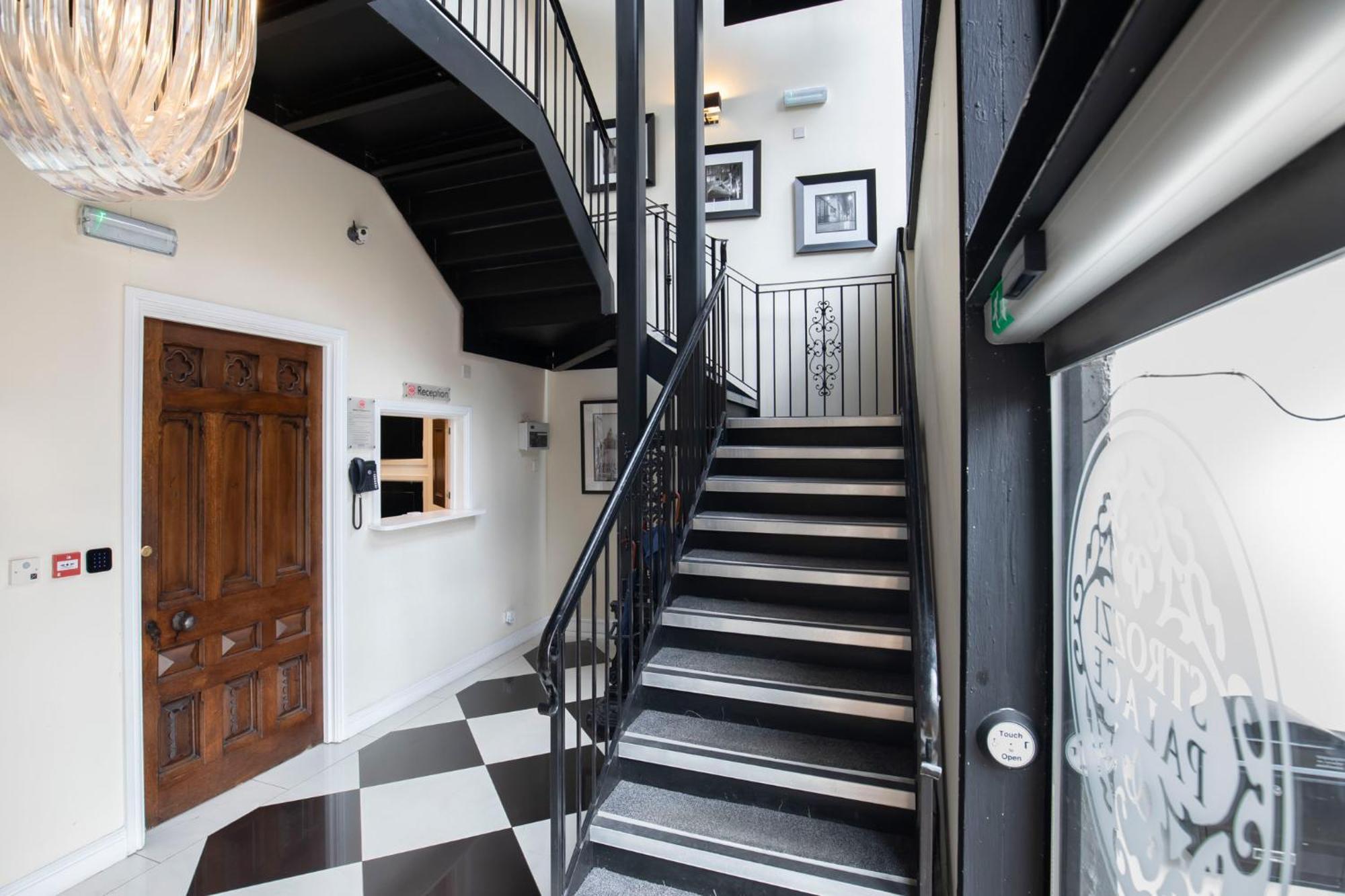 Strozzi Palace Suites By Mansley Cheltenham Buitenkant foto