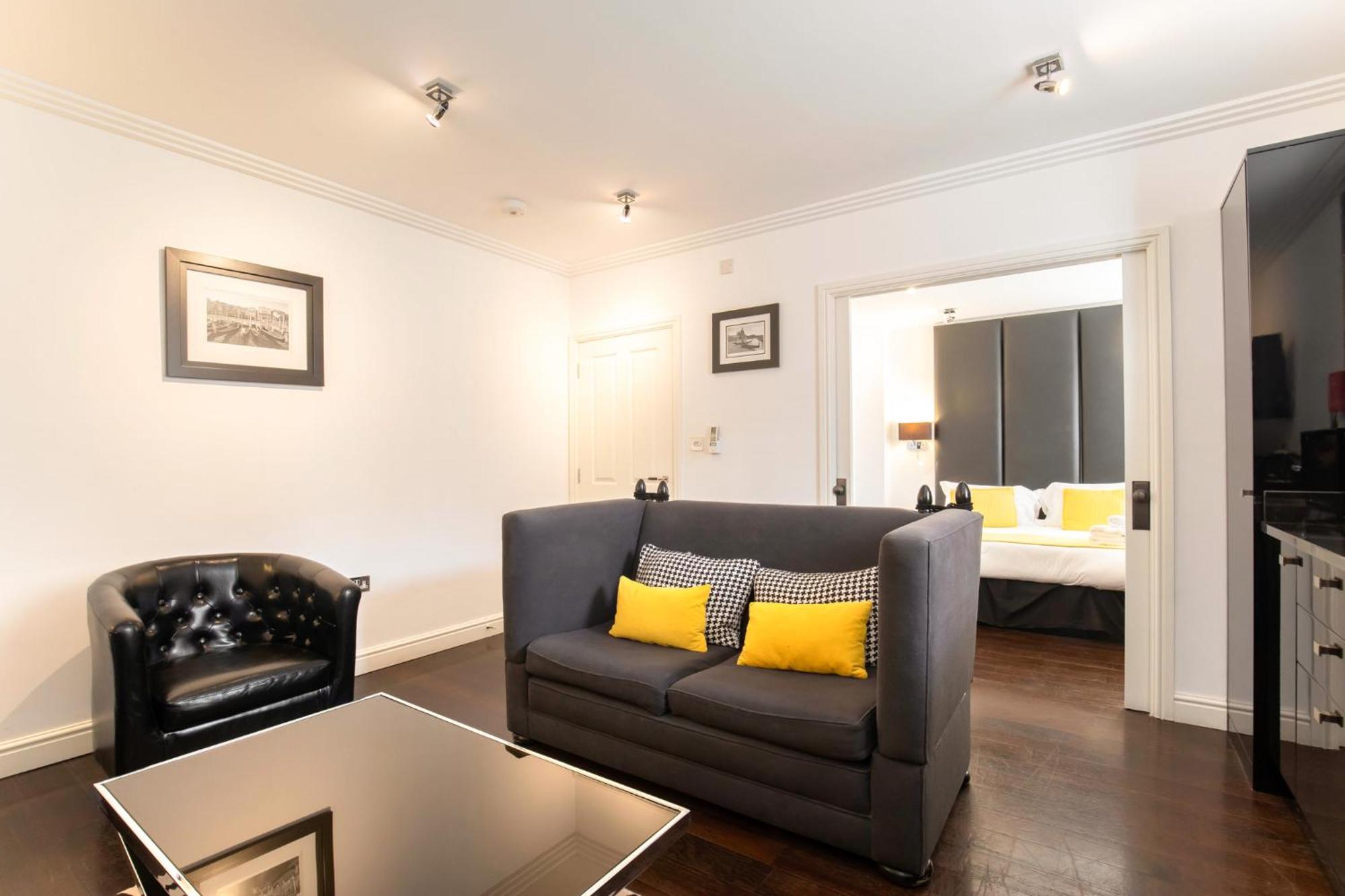 Strozzi Palace Suites By Mansley Cheltenham Buitenkant foto