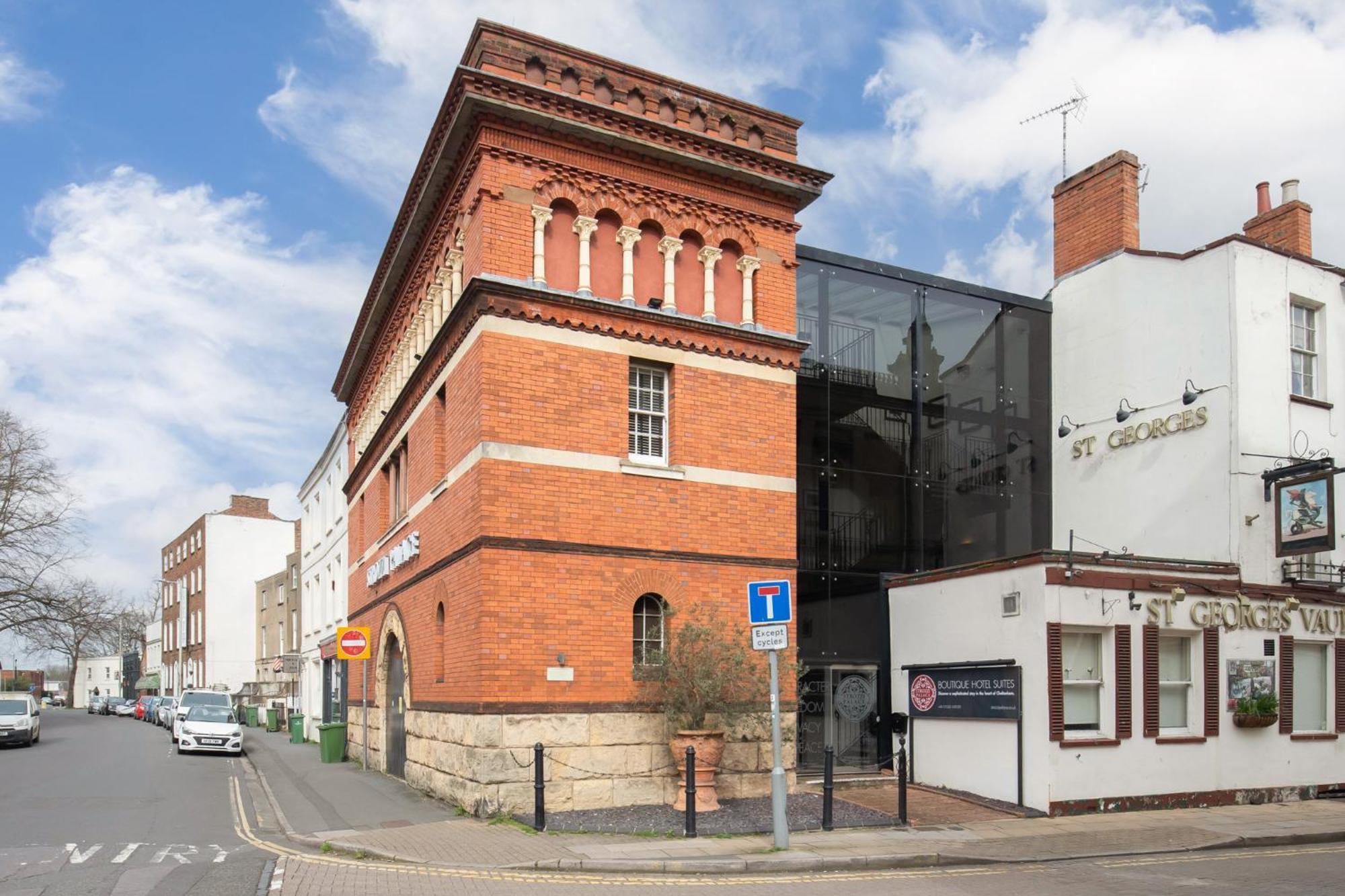 Strozzi Palace Suites By Mansley Cheltenham Buitenkant foto
