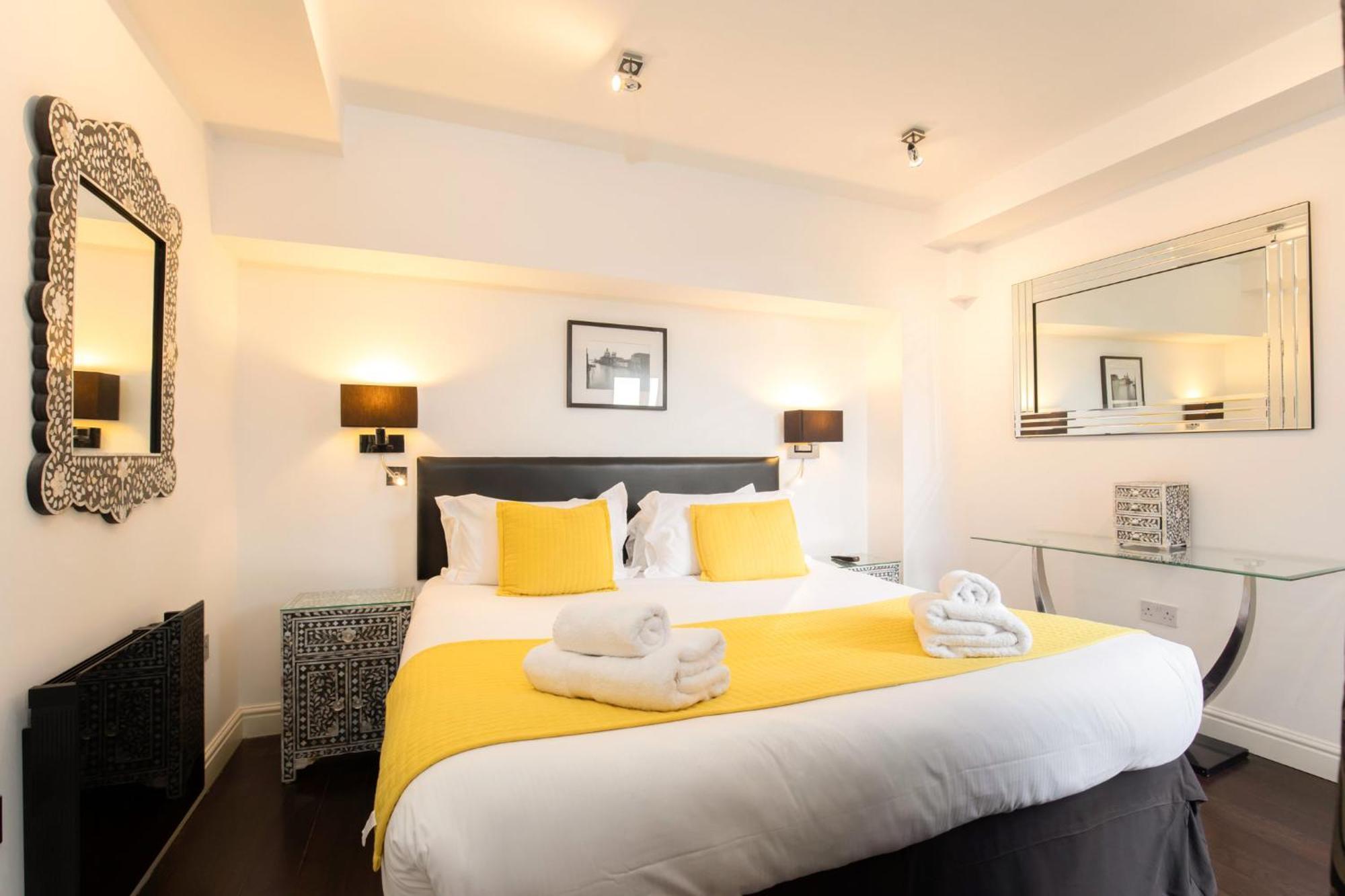Strozzi Palace Suites By Mansley Cheltenham Buitenkant foto