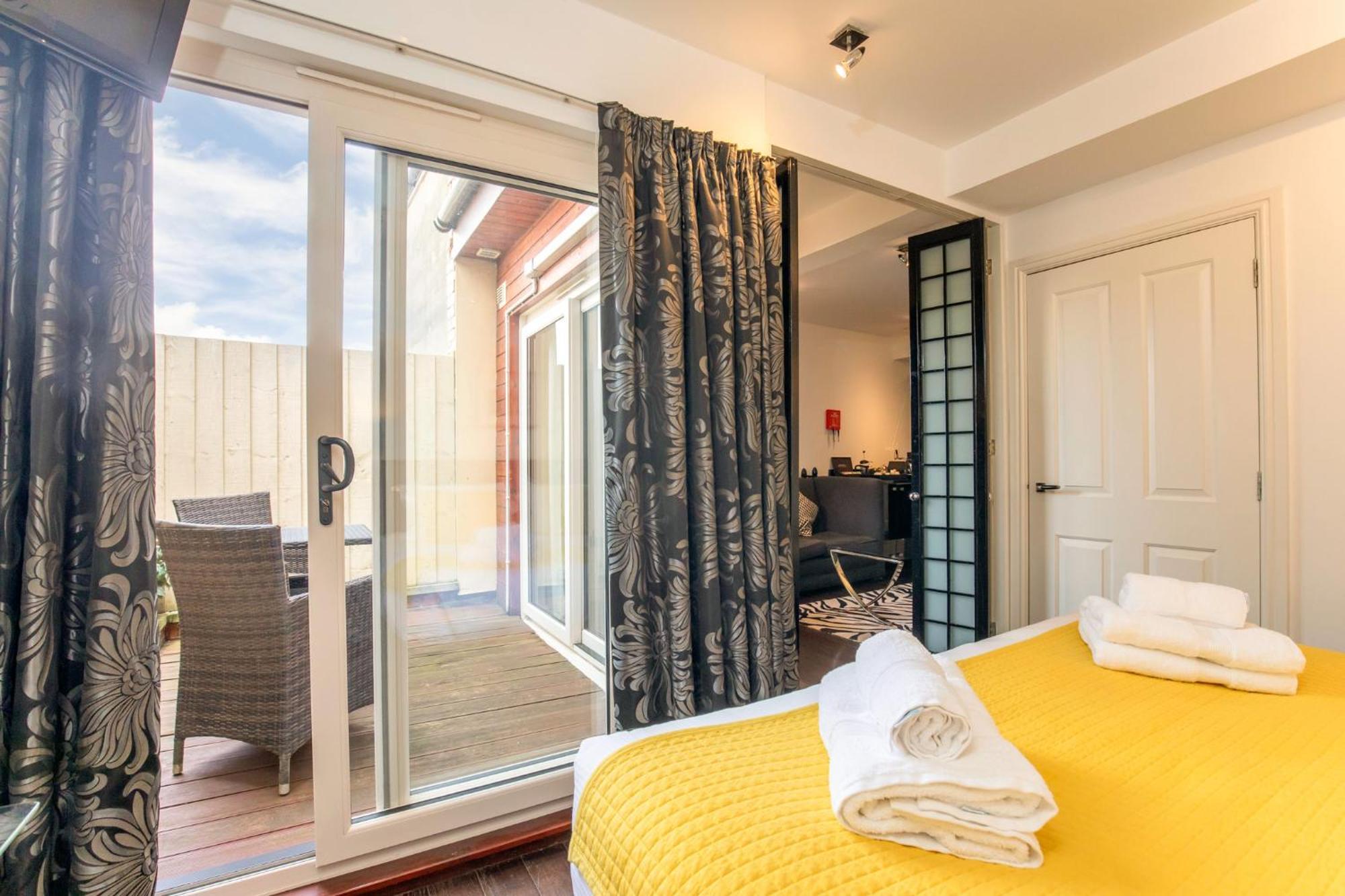 Strozzi Palace Suites By Mansley Cheltenham Buitenkant foto