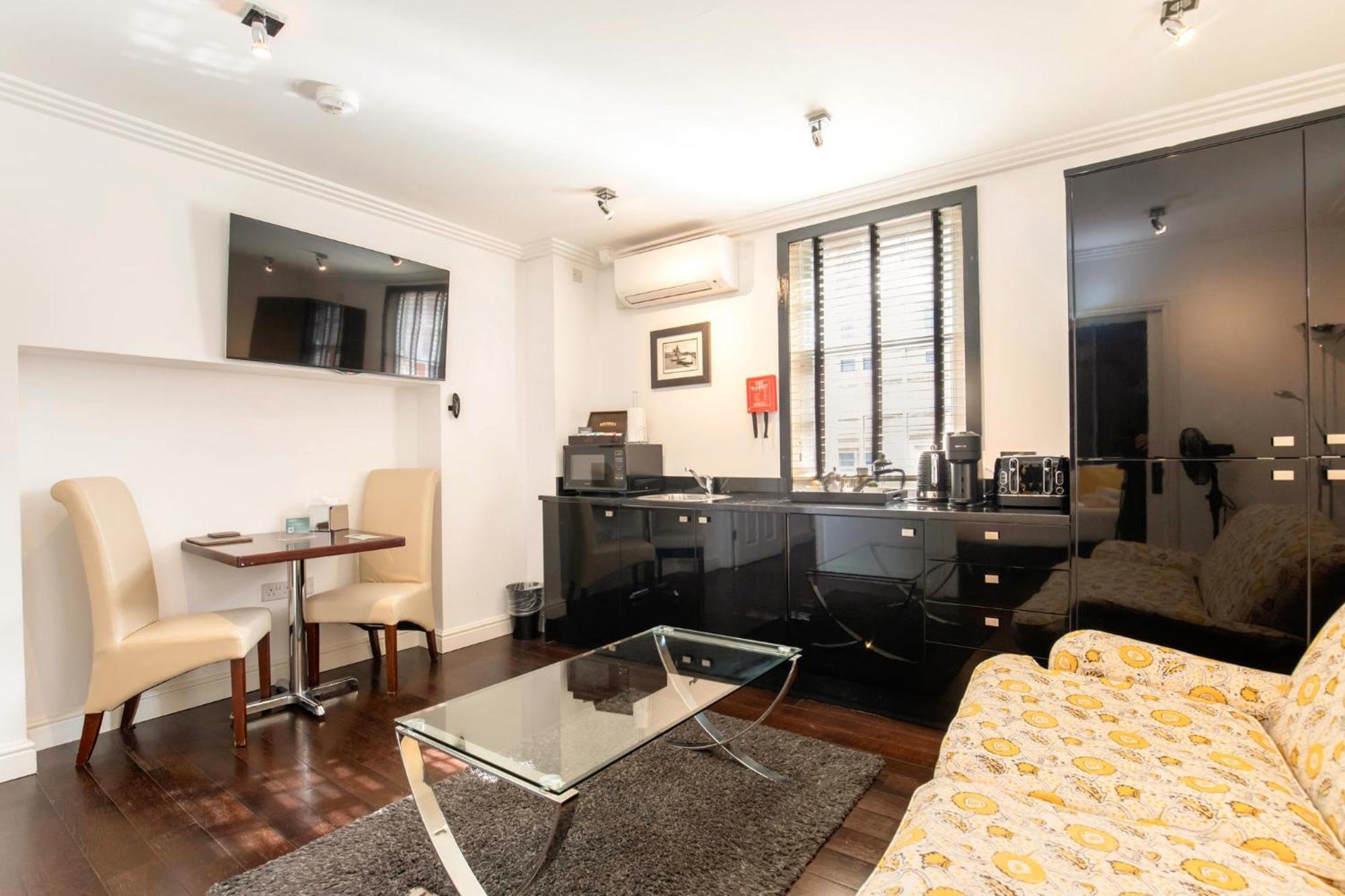 Strozzi Palace Suites By Mansley Cheltenham Buitenkant foto