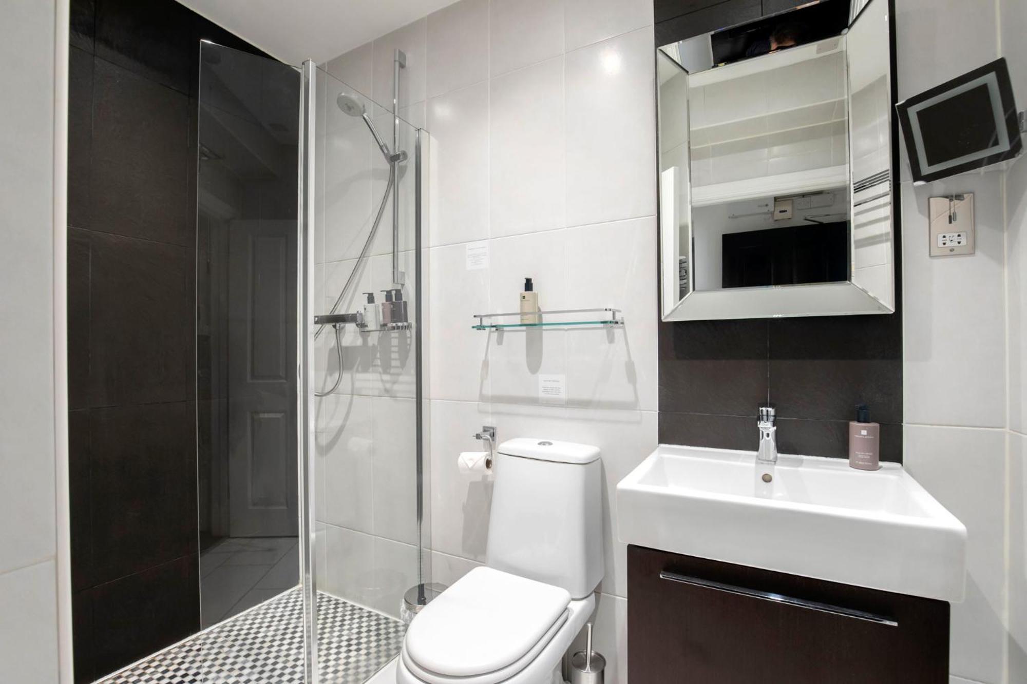 Strozzi Palace Suites By Mansley Cheltenham Buitenkant foto