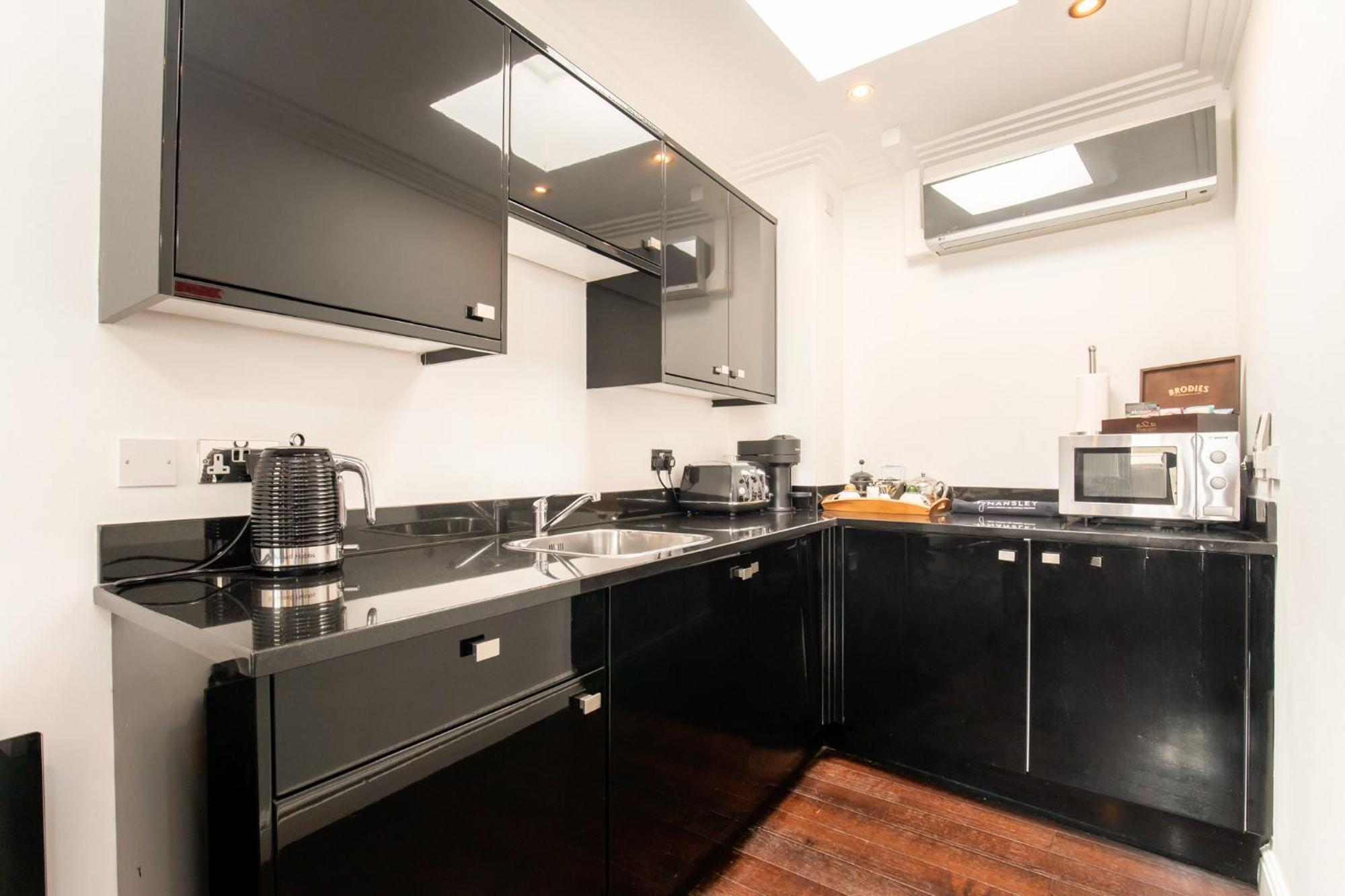 Strozzi Palace Suites By Mansley Cheltenham Buitenkant foto