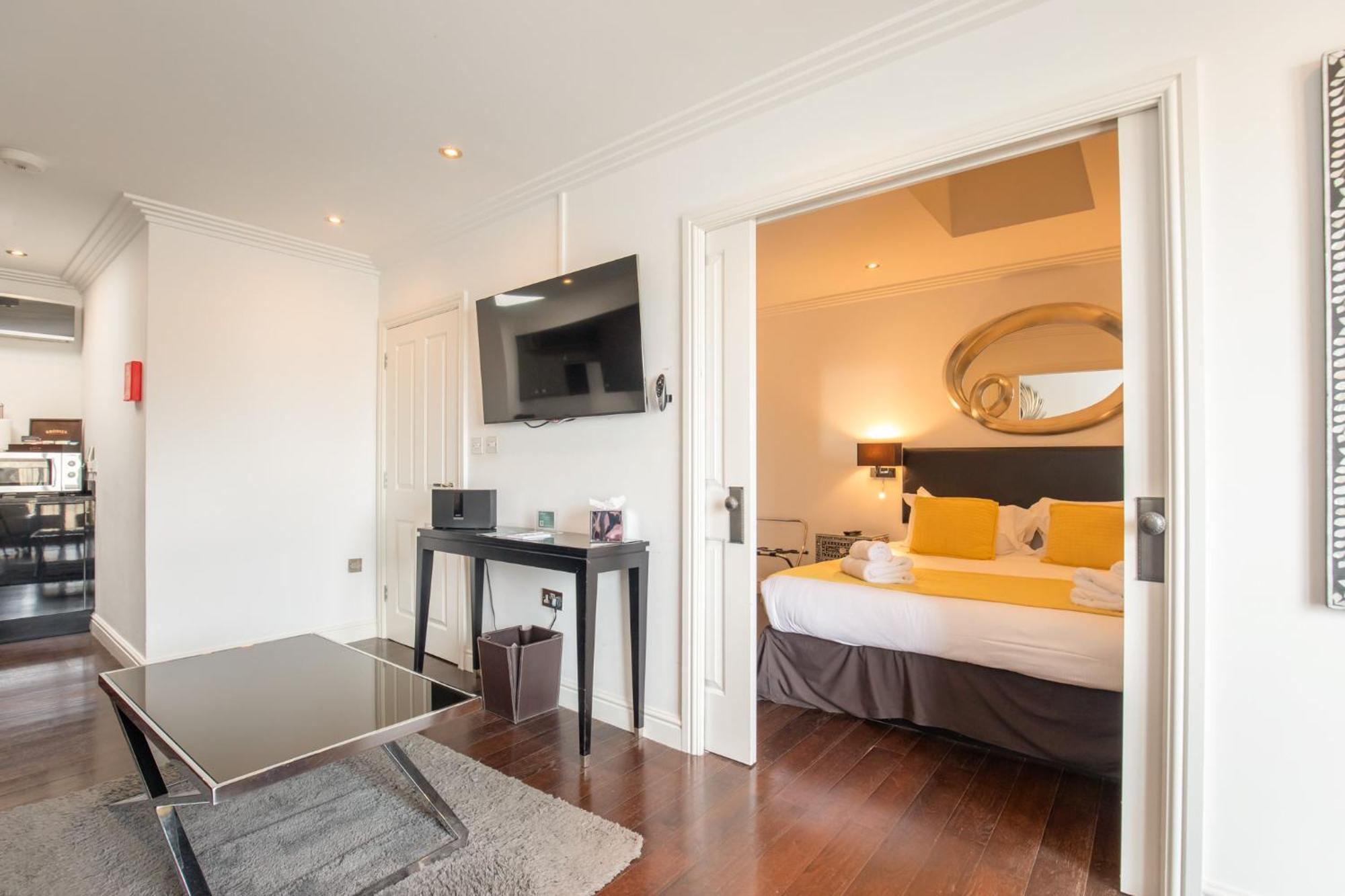 Strozzi Palace Suites By Mansley Cheltenham Buitenkant foto