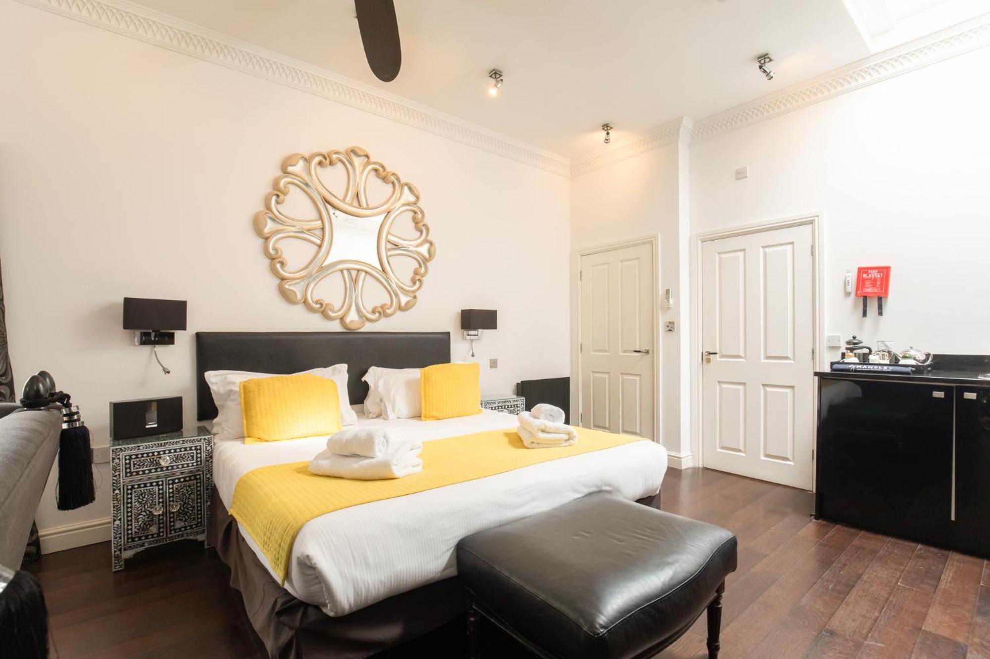 Strozzi Palace Suites By Mansley Cheltenham Buitenkant foto