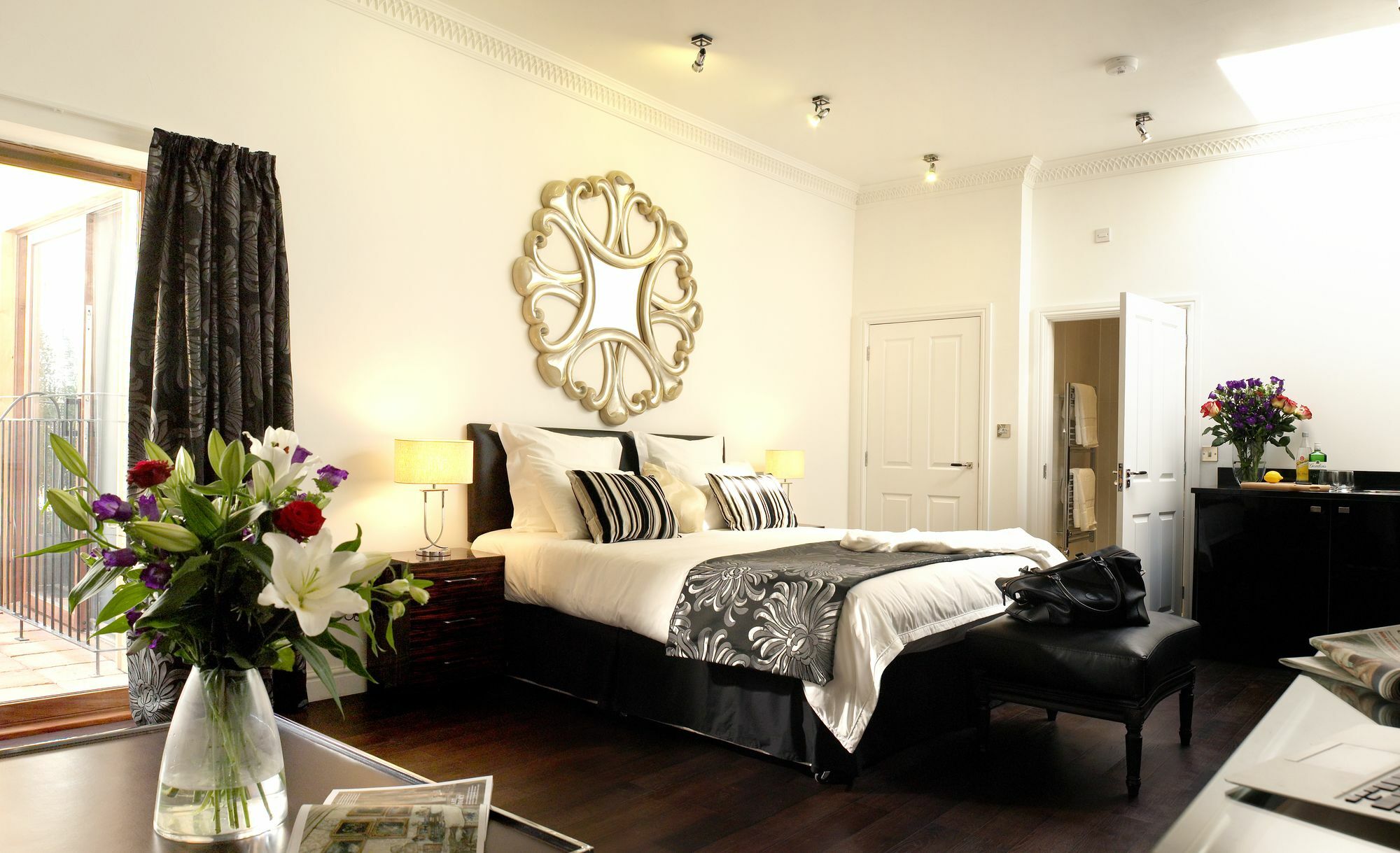Strozzi Palace Suites By Mansley Cheltenham Buitenkant foto