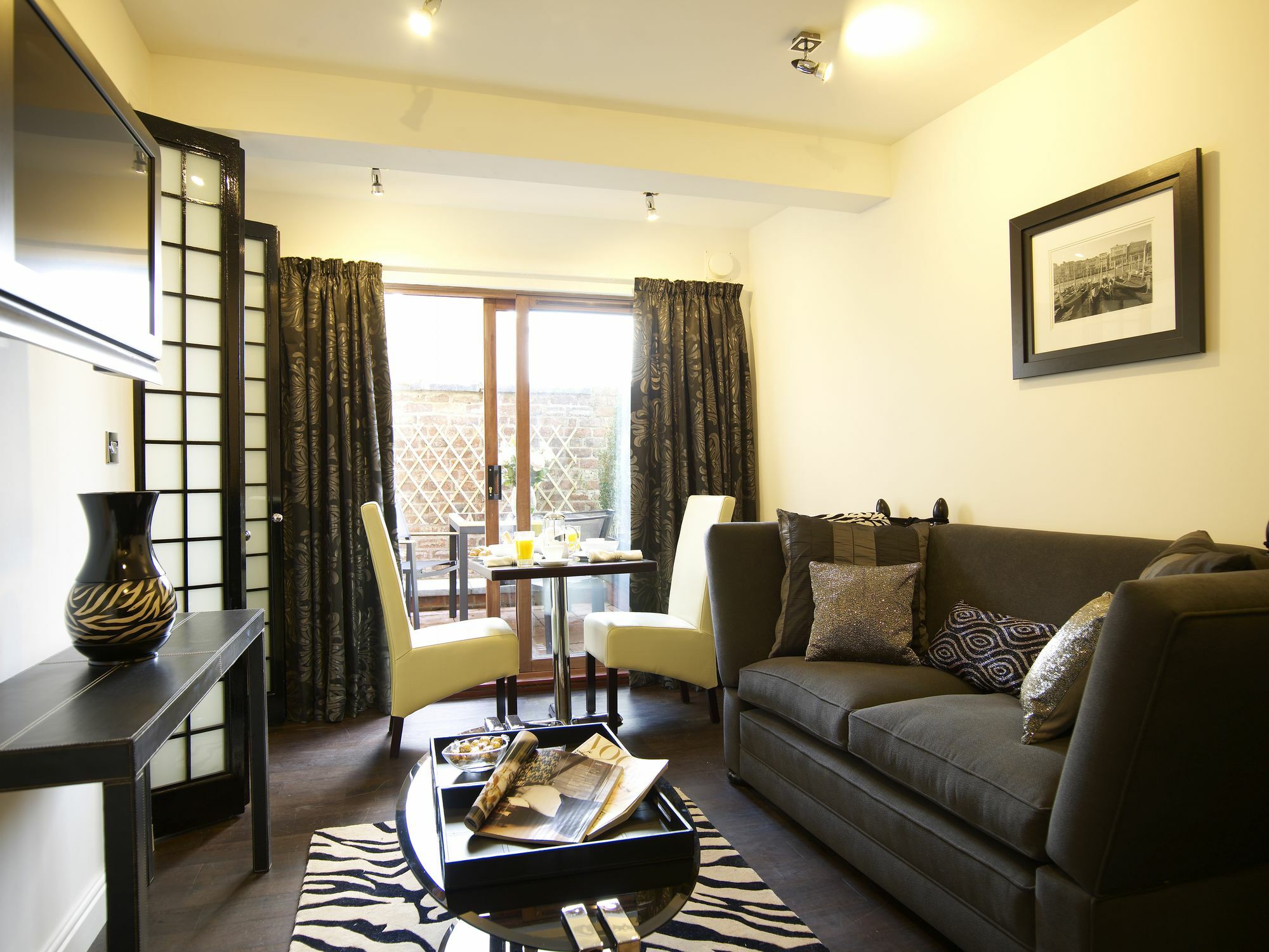 Strozzi Palace Suites By Mansley Cheltenham Buitenkant foto